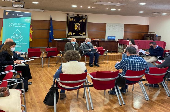 Ir a la noticia The City Council of Calatayud and Aquara present the work plan of the city's Social Pact