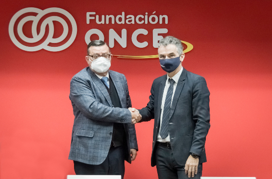 Ir a la noticia Fundación ONCE y Aquara se unen para fomentar el empleo de las personas con discapacidad